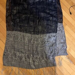 Elegant Black and Gray Women's scarf